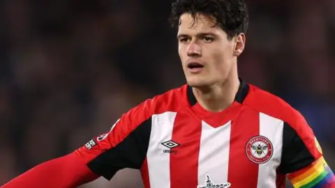 Arsenal exploring £10m deal for Brentford’s Norgaard