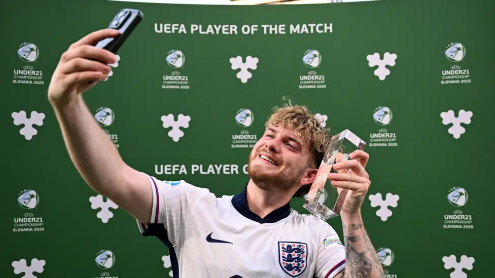 Elliott is England’s ‘man for the moment’ amid uncertain Liverpool future